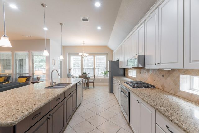 198 Hearthshire Circle, The Woodlands, TX 77354