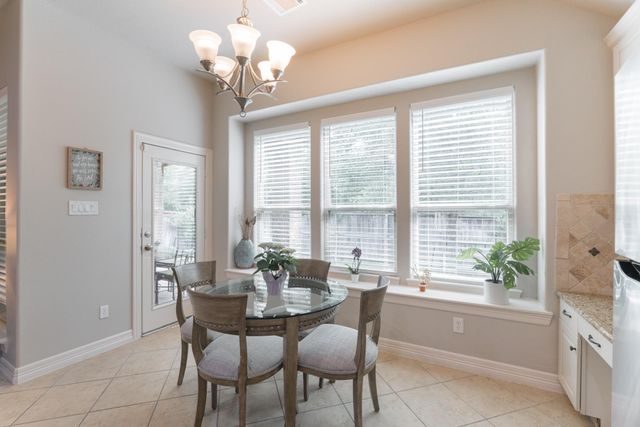 198 Hearthshire Circle, The Woodlands, TX 77354
