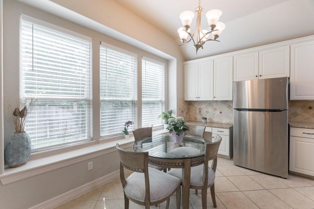 198 Hearthshire Circle, The Woodlands, TX 77354