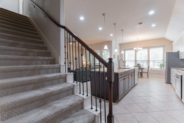 198 Hearthshire Circle, The Woodlands, TX 77354