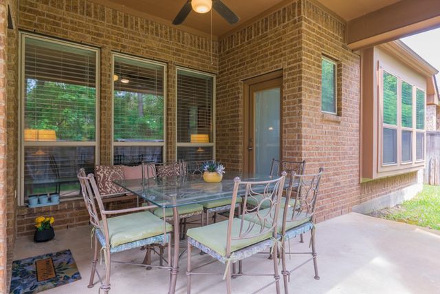 198 Hearthshire Circle, The Woodlands, TX 77354