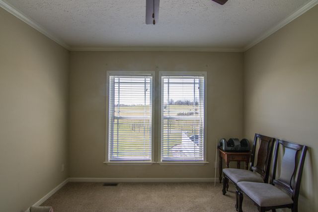 386 Oakland Lane, Harrodsburg, KY 40330