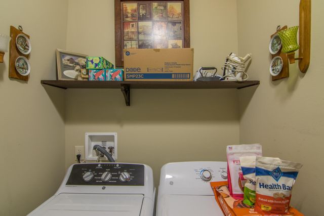 386 Oakland Lane, Harrodsburg, KY 40330