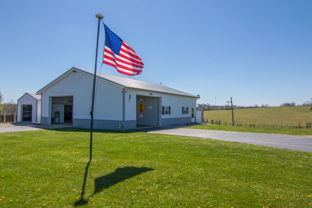 386 Oakland Lane, Harrodsburg, KY 40330