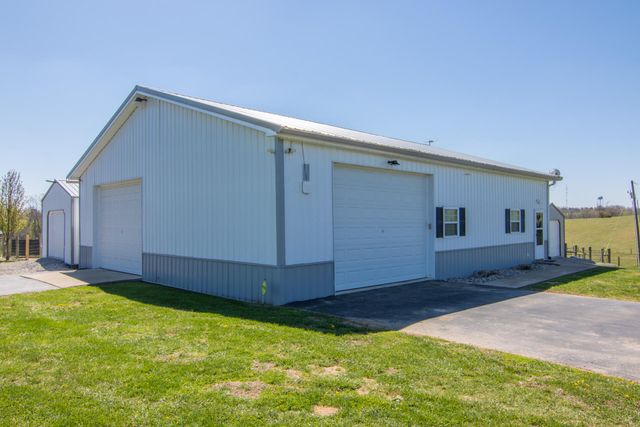 386 Oakland Lane, Harrodsburg, KY 40330