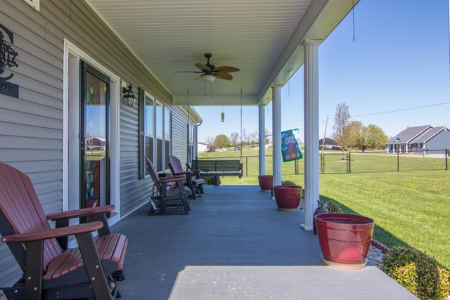 386 Oakland Lane, Harrodsburg, KY 40330
