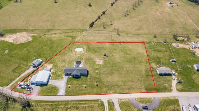 386 Oakland Lane, Harrodsburg, KY 40330