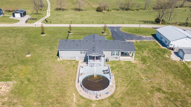 386 Oakland Lane, Harrodsburg, KY 40330