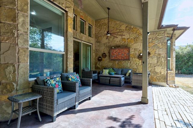 640 Goodnight TRL, Dripping Springs, TX 78620