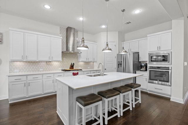 640 Goodnight TRL, Dripping Springs, TX 78620