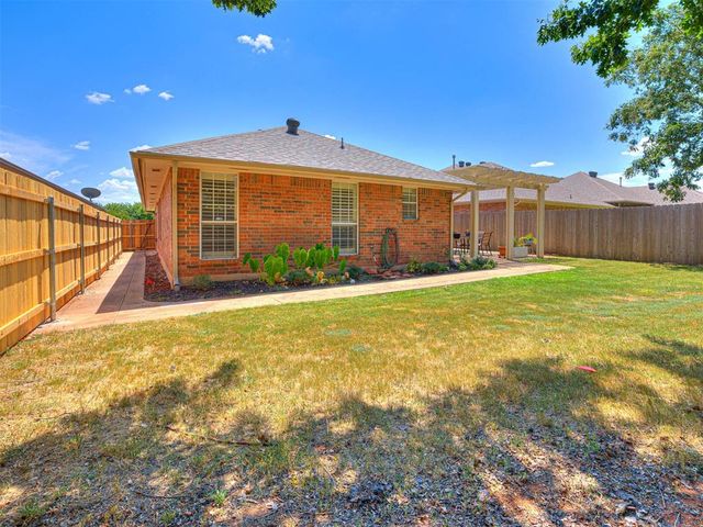 2009 Emerald Brook Court, Edmond, OK 73003