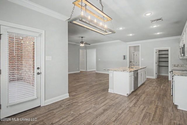 12832 Jackson Lee Drive, Ocean Springs, MS 39564