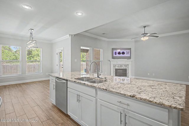12832 Jackson Lee Drive, Ocean Springs, MS 39564