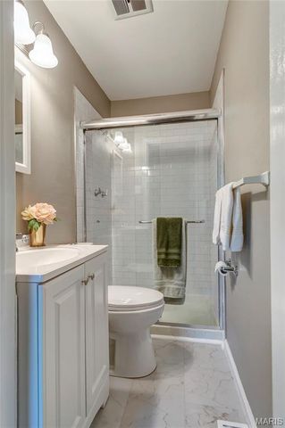 458 Queen Ann Drive, Hazelwood, MO 63042