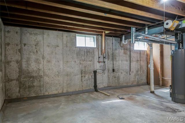 458 Queen Ann Drive, Hazelwood, MO 63042