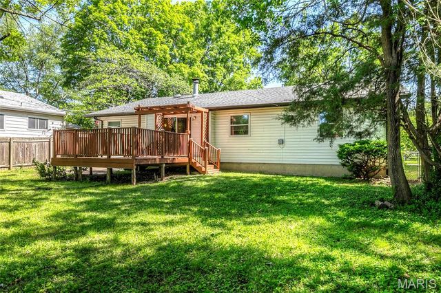 458 Queen Ann Drive, Hazelwood, MO 63042