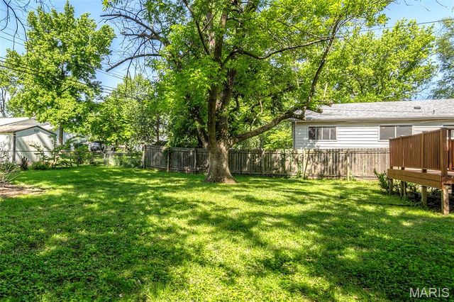 458 Queen Ann Drive, Hazelwood, MO 63042