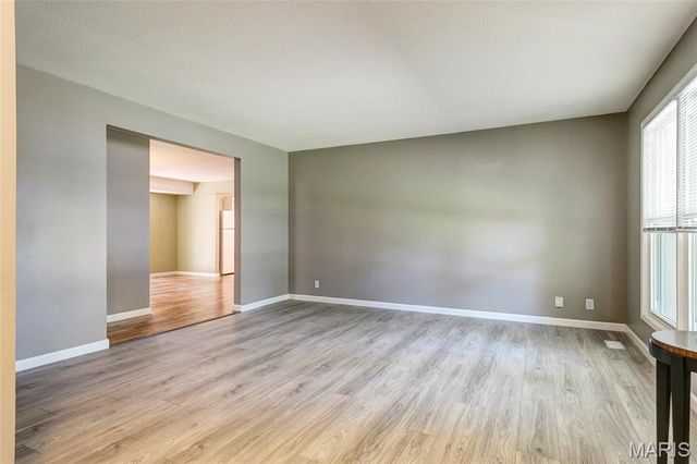458 Queen Ann Drive, Hazelwood, MO 63042