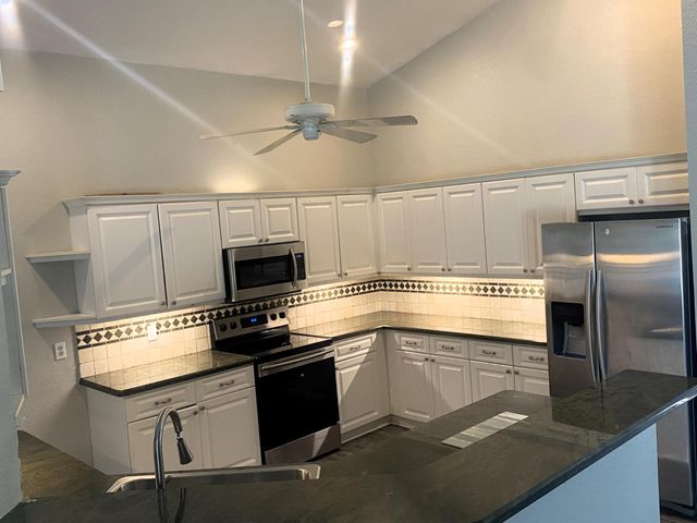 6031 Wedgewood Village Circle, Greenacres, FL 33463