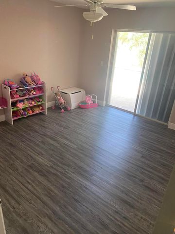 6031 Wedgewood Village Circle, Greenacres, FL 33463