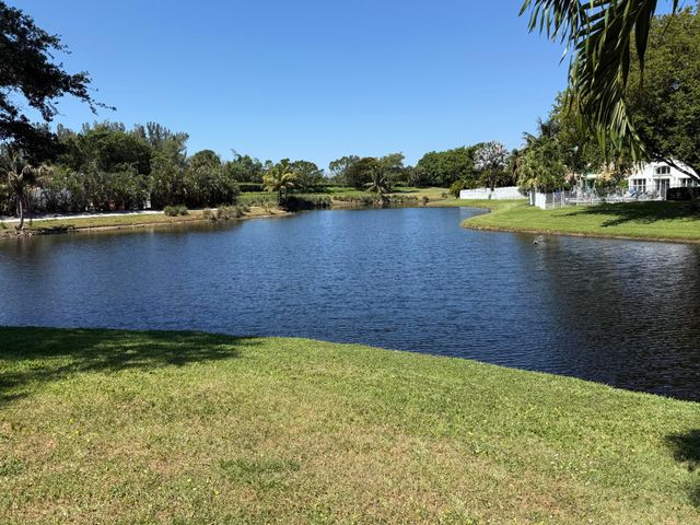 6031 Wedgewood Village Circle, Greenacres, FL 33463
