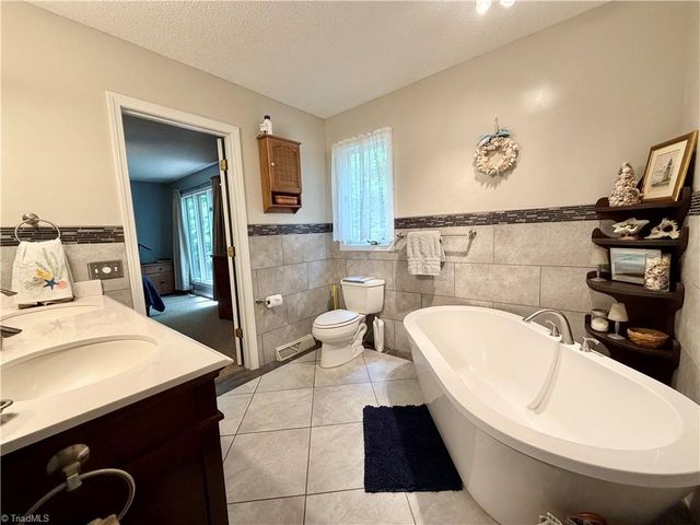 2224 E Old US Highway 421, Yadkinville, NC 27055