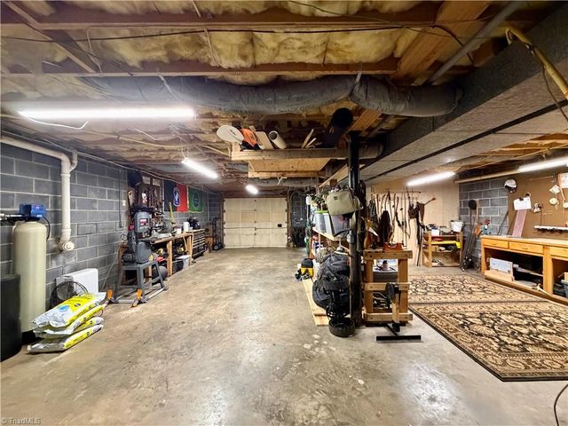 2224 E Old US Highway 421, Yadkinville, NC 27055