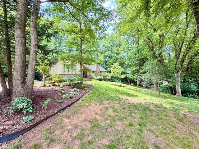2224 E Old US Highway 421, Yadkinville, NC 27055