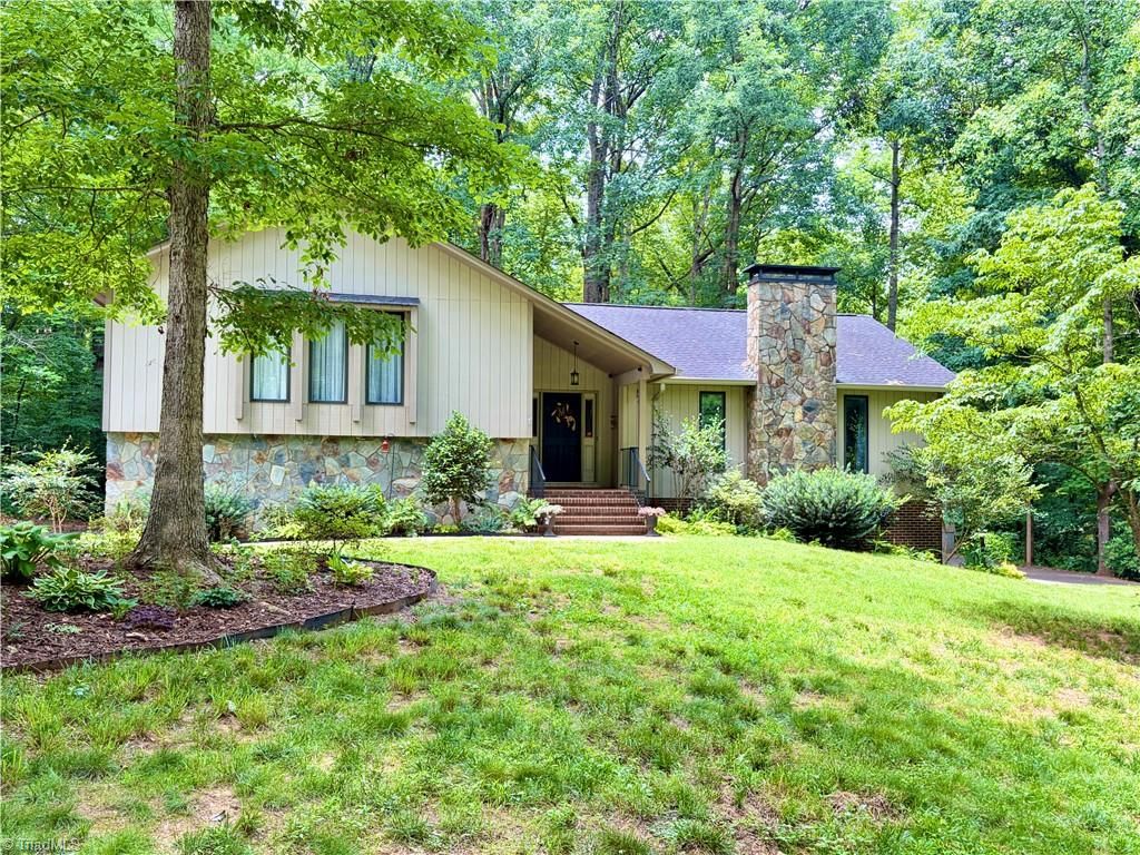 2224 E Old US Highway 421, Yadkinville, NC 27055