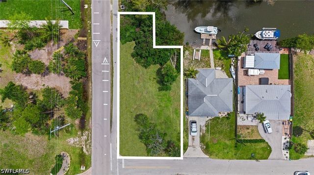 Orange ST, Naples, FL 34112