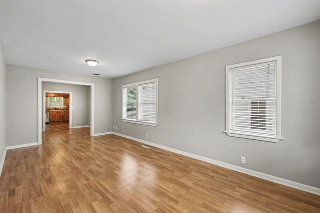 536 E Oakridge Street, Ferndale, MI 48220