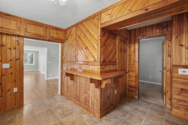 536 E Oakridge Street, Ferndale, MI 48220