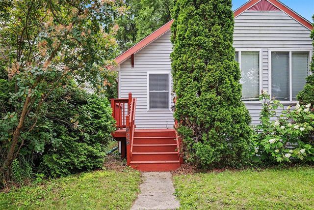 536 E Oakridge Street, Ferndale, MI 48220