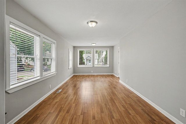 536 E Oakridge Street, Ferndale, MI 48220