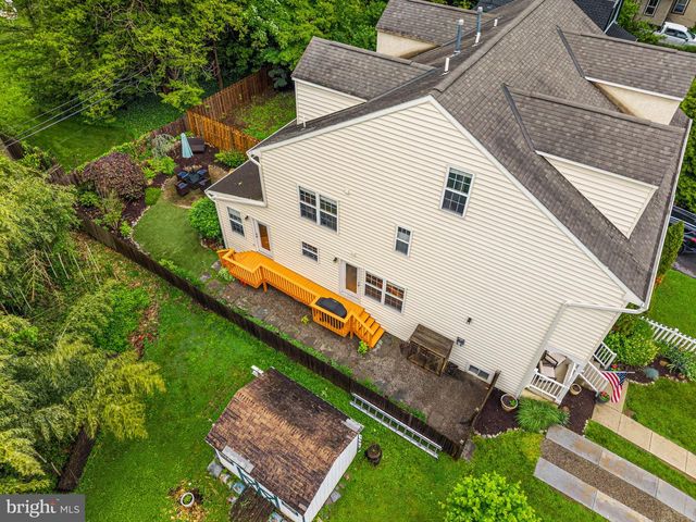 235 WILLOW AVE, Wayne, PA 19087