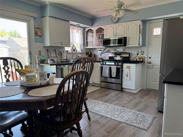 24145 Cottrell Street, Clinton Township, MI 48035