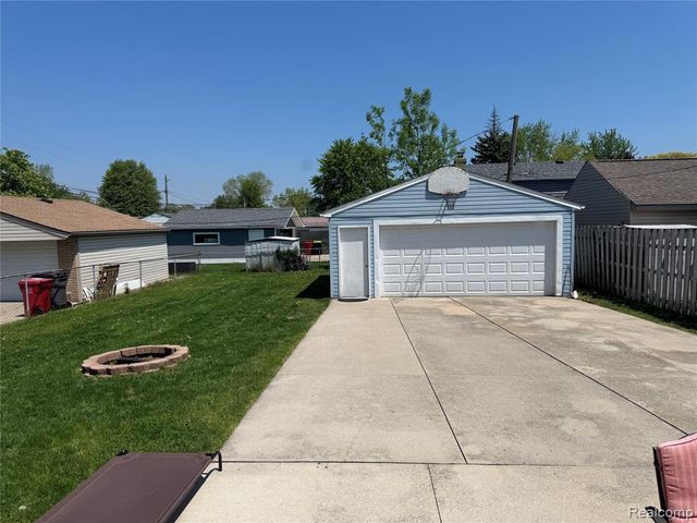 24145 Cottrell Street, Clinton Township, MI 48035