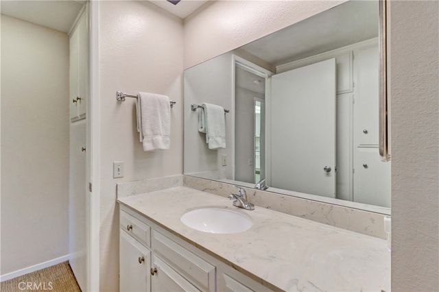 835 Ronda Sevilla O, Laguna Woods, CA 92637