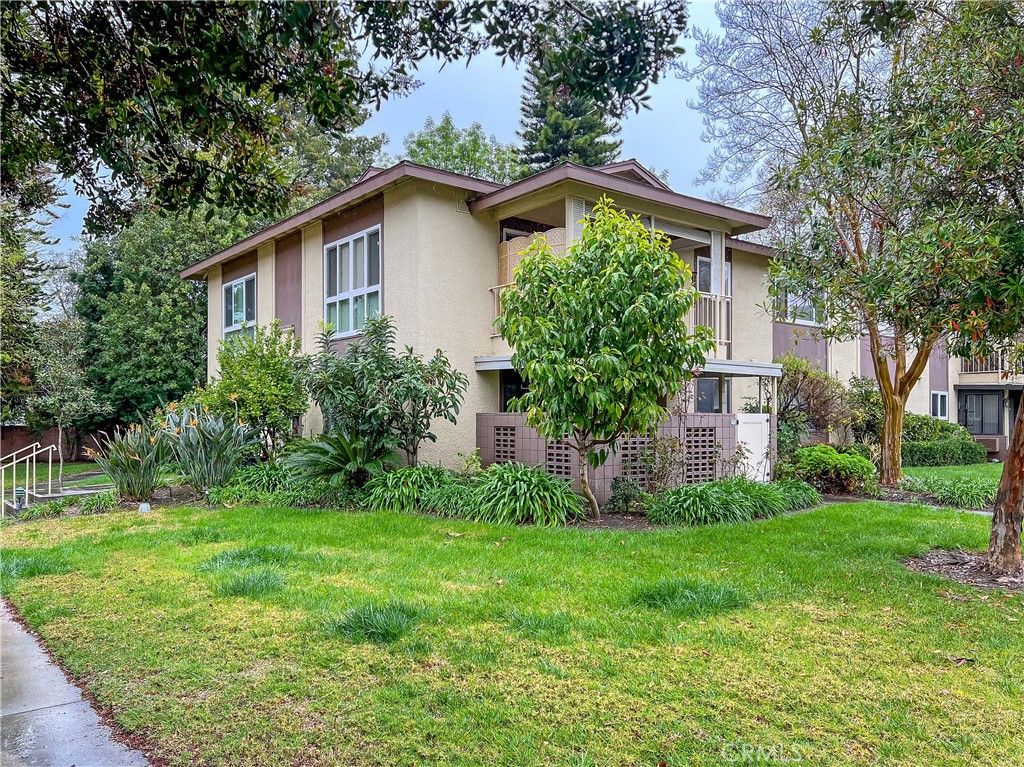 835 Ronda Sevilla O, Laguna Woods, CA 92637