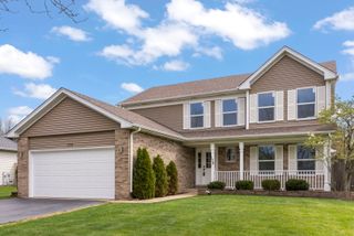138 Chestnut Lane, Bolingbrook, IL 60490