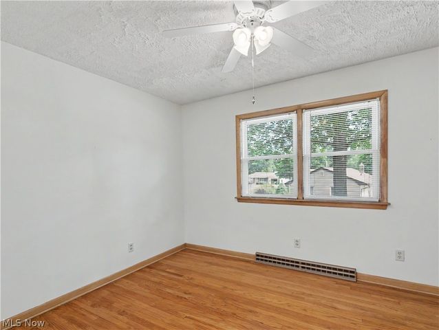 2115 Daniels Avenue, Akron, OH 44312