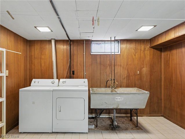 2115 Daniels Avenue, Akron, OH 44312