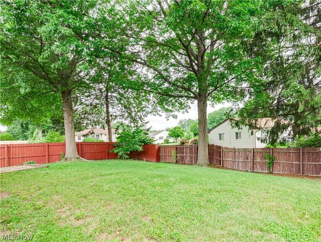 2115 Daniels Avenue, Akron, OH 44312
