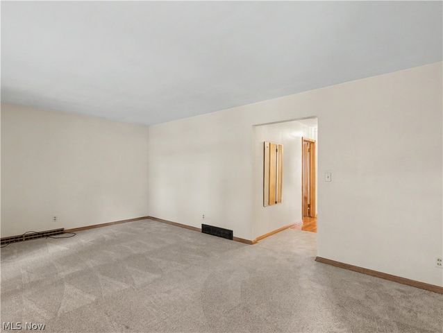 2115 Daniels Avenue, Akron, OH 44312