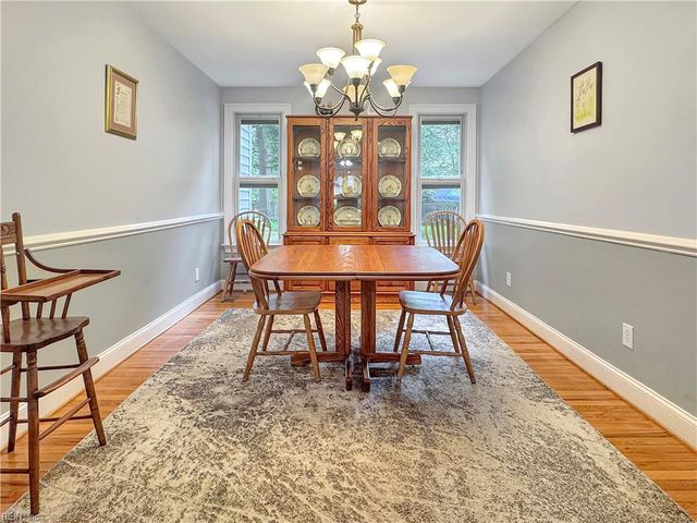 32 Valmoore DR, Poquoson, VA 23662