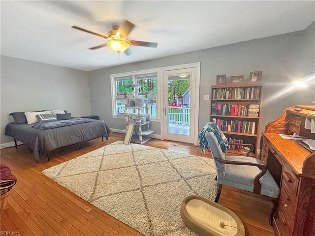 32 Valmoore DR, Poquoson, VA 23662