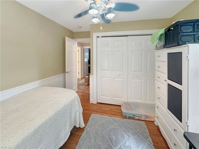 32 Valmoore DR, Poquoson, VA 23662
