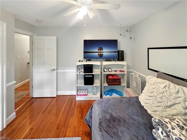 32 Valmoore DR, Poquoson, VA 23662