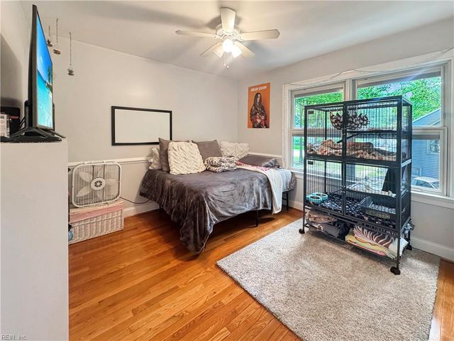 32 Valmoore DR, Poquoson, VA 23662