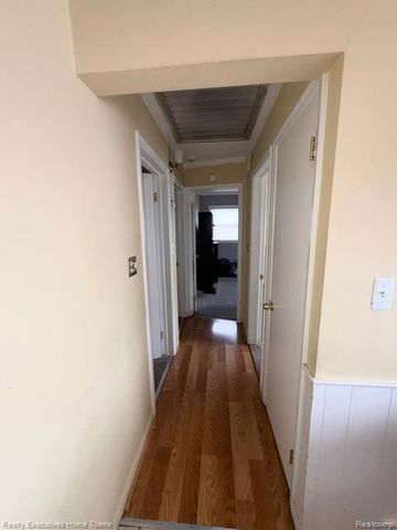 16901 Wilson Avenue, Eastpointe, MI 48021